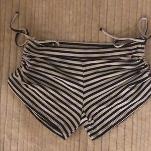 Shakti Side String Short